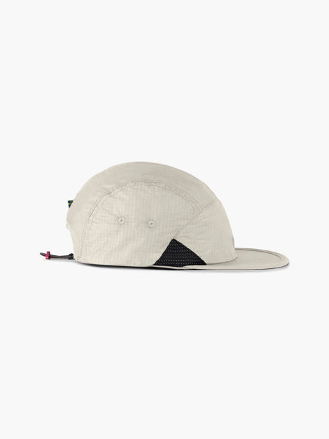 Klättermusen: Ansur Five Panel Cap - Dove Raven