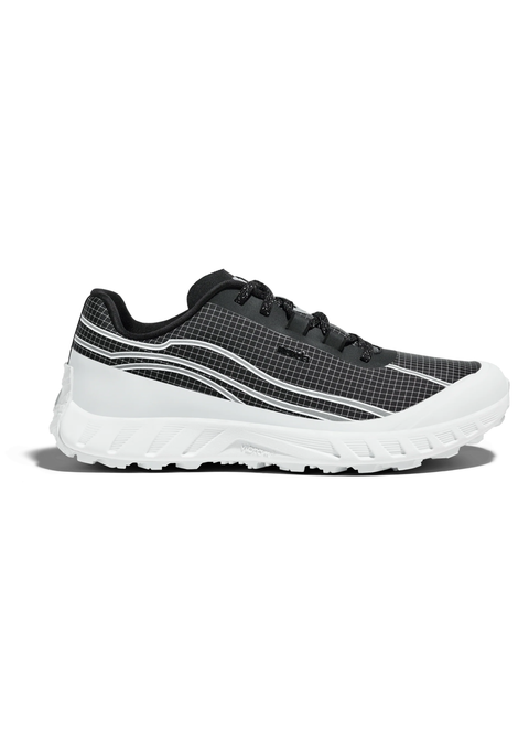 Norda Run: 002 - Summit Black