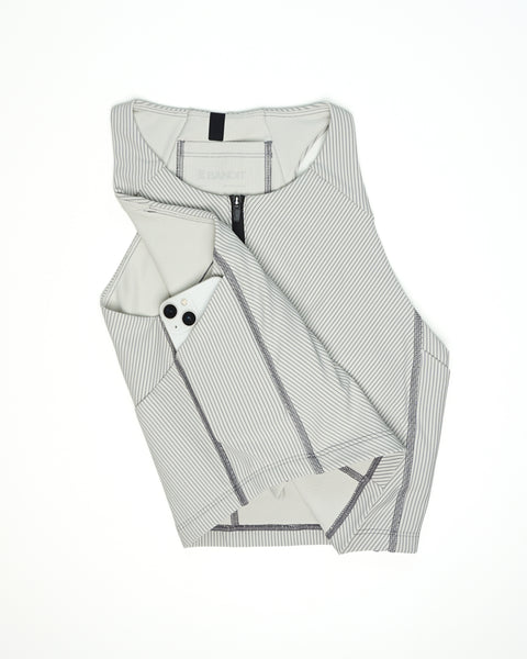 Bandit Running: Women's Striped Cadence™ Zip Front Race Crop - Plaster/Slate