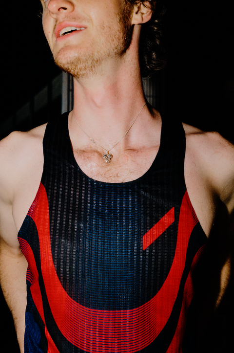 Soar Running: Race Vest 2.0 - Black/Red/Navy